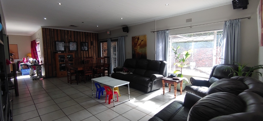 4 Bedroom Property for Sale in Hillcrest Northern Cape